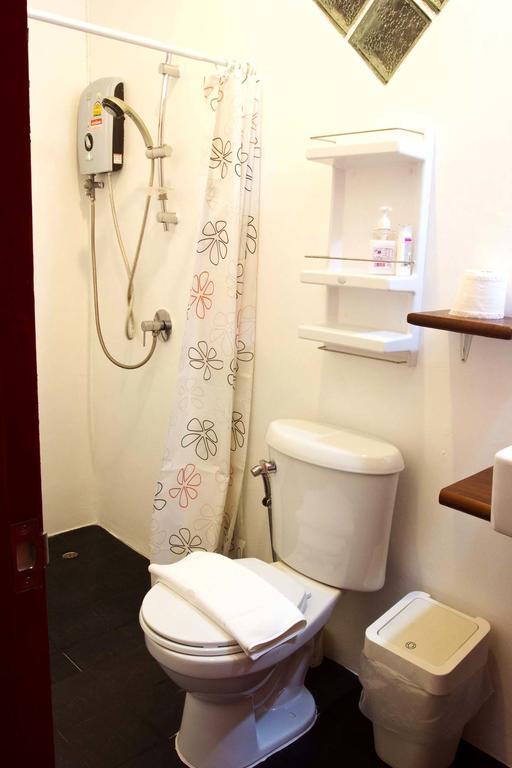 Barefeet Naturist Resort (Adults Only) Bangkok Exteriör bild