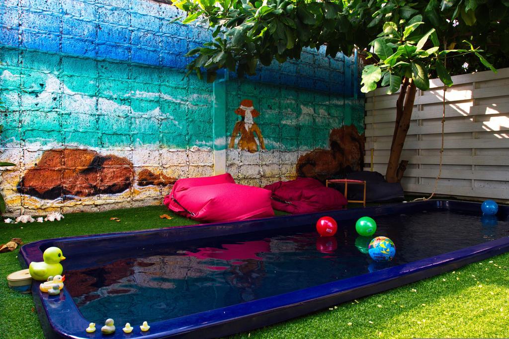 Barefeet Naturist Resort (Adults Only) Bangkok Exteriör bild