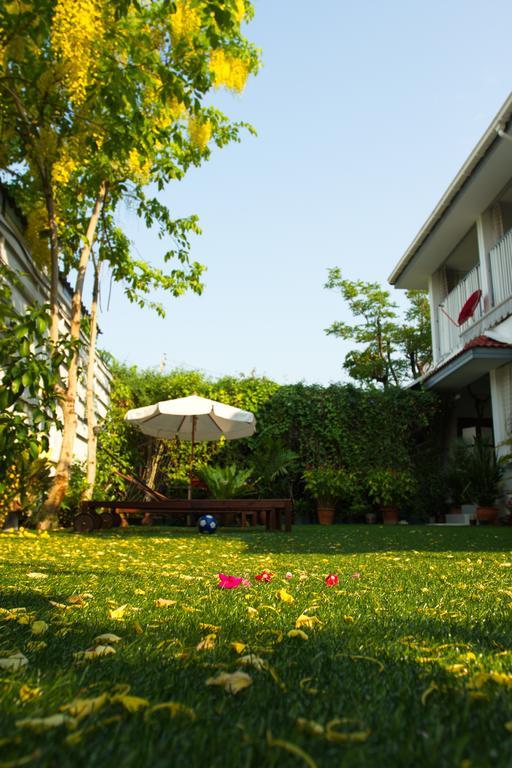 Barefeet Naturist Resort (Adults Only) Bangkok Exteriör bild