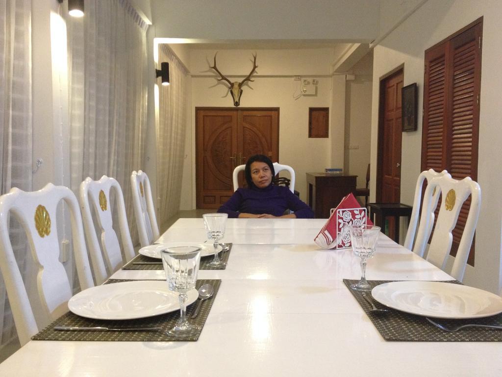 Barefeet Naturist Resort (Adults Only) Bangkok Exteriör bild