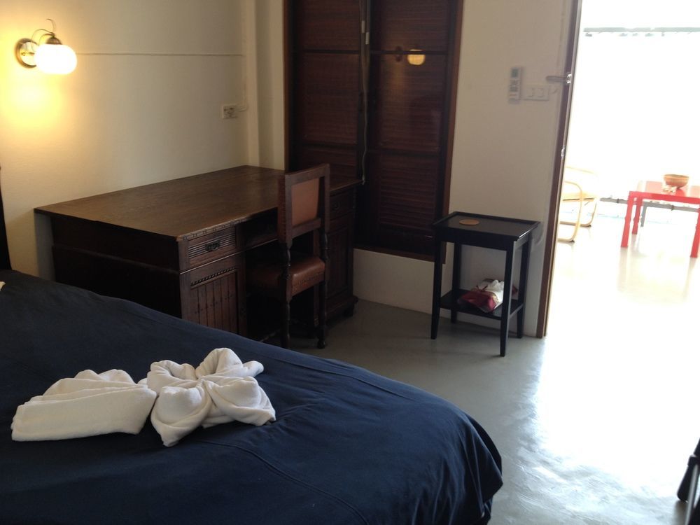 Barefeet Naturist Resort (Adults Only) Bangkok Exteriör bild