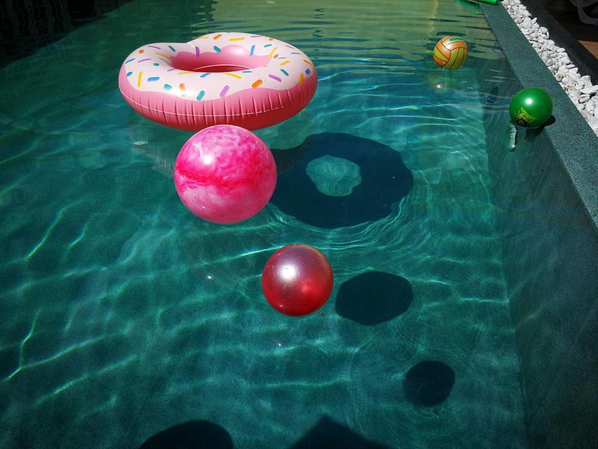 Barefeet Naturist Resort (Adults Only) Bangkok Exteriör bild