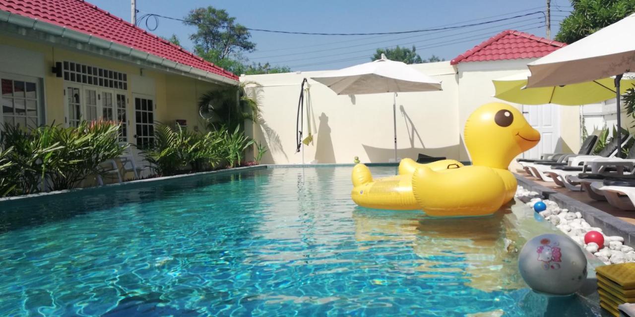 Barefeet Naturist Resort (Adults Only) Bangkok Exteriör bild